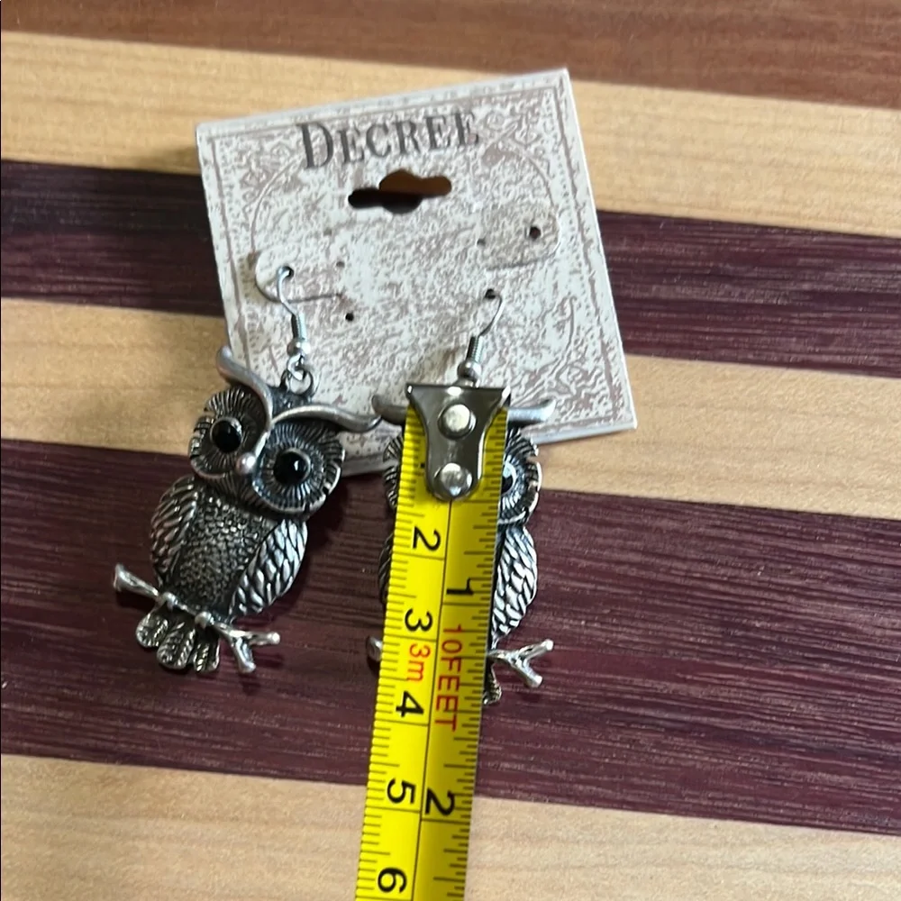 Decree Metallic Owl Earrings - Picture 4 of 4